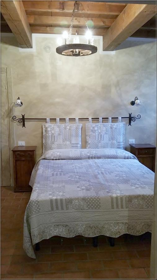 לינה וארוחת בוקר Roncoferraro La Casa Delle Rondini מראה חיצוני תמונה