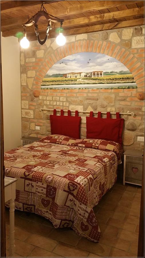 לינה וארוחת בוקר Roncoferraro La Casa Delle Rondini מראה חיצוני תמונה