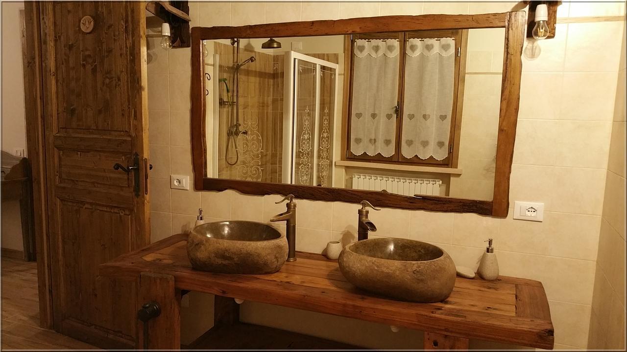 לינה וארוחת בוקר Roncoferraro La Casa Delle Rondini מראה חיצוני תמונה