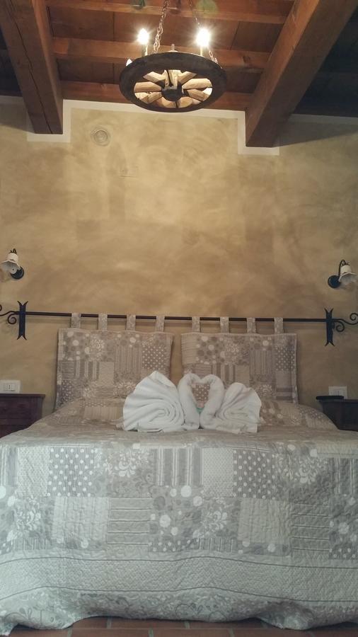 לינה וארוחת בוקר Roncoferraro La Casa Delle Rondini מראה חיצוני תמונה