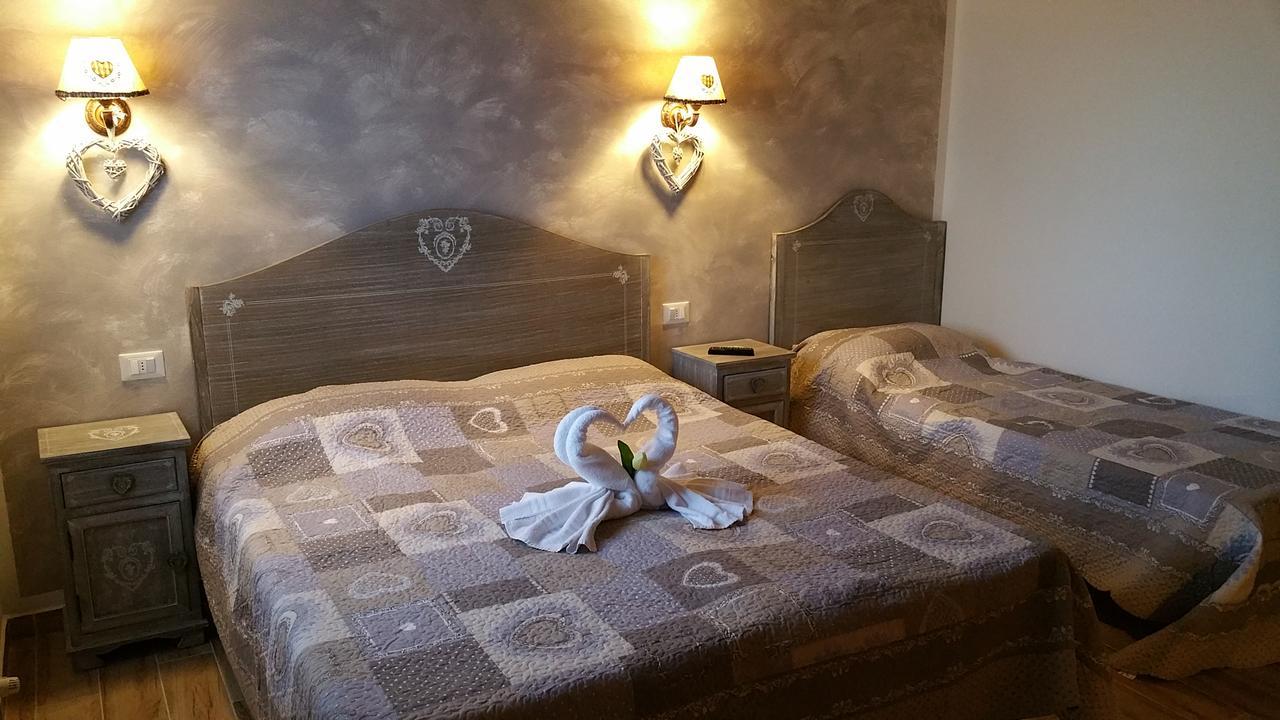 לינה וארוחת בוקר Roncoferraro La Casa Delle Rondini מראה חיצוני תמונה