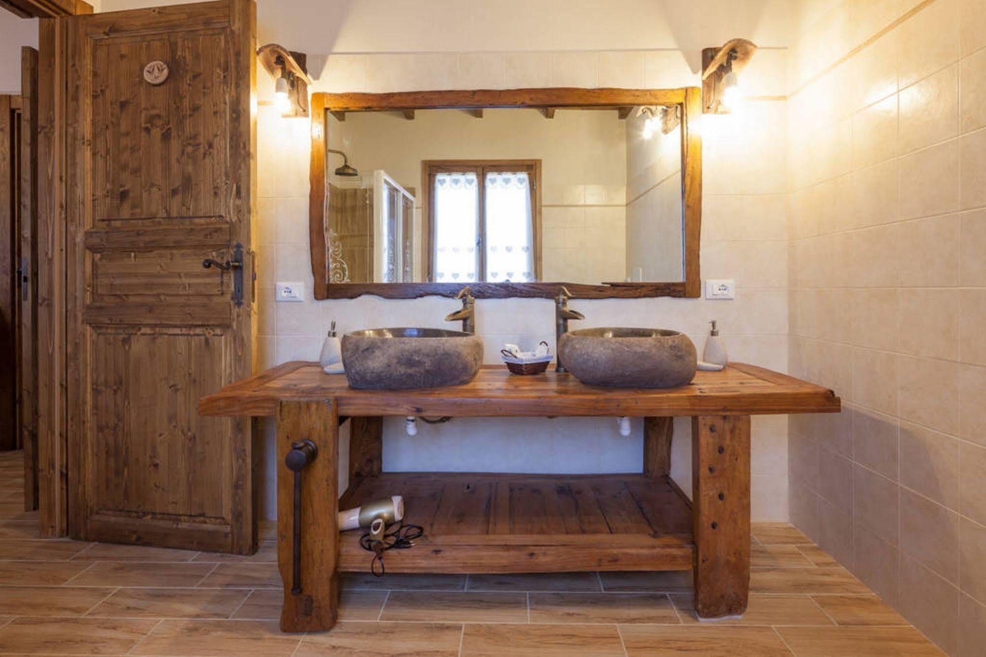 לינה וארוחת בוקר Roncoferraro La Casa Delle Rondini מראה חיצוני תמונה