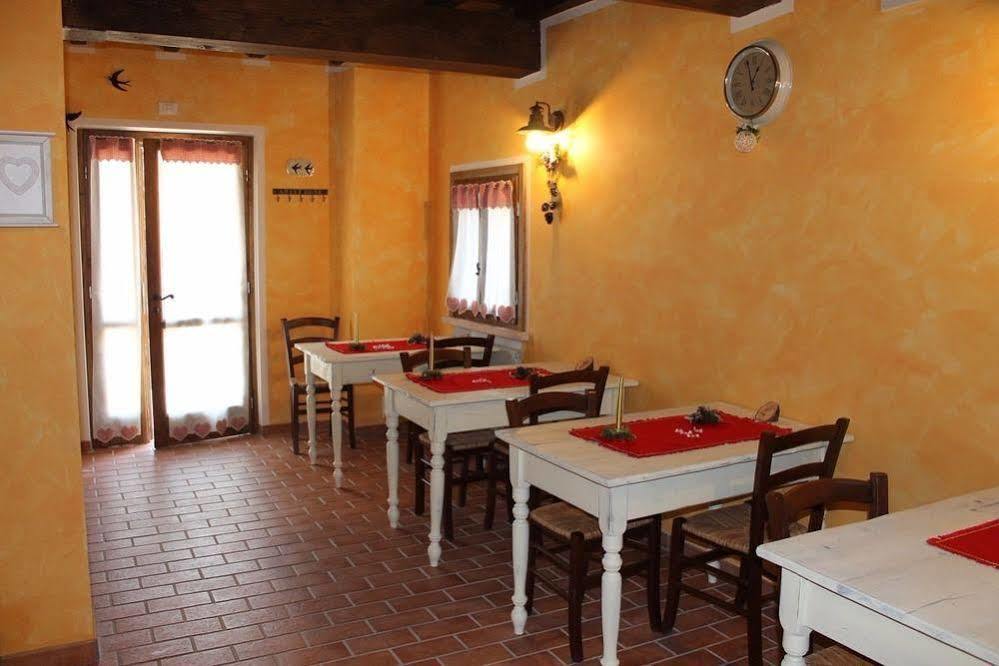 לינה וארוחת בוקר Roncoferraro La Casa Delle Rondini מראה חיצוני תמונה