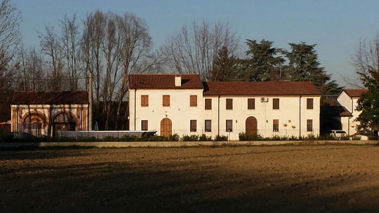 לינה וארוחת בוקר Roncoferraro La Casa Delle Rondini מראה חיצוני תמונה